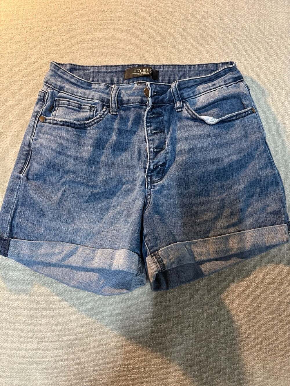 Judy Blue Los Angeles Women's Blue Denim Cuffed Shorts Size 29